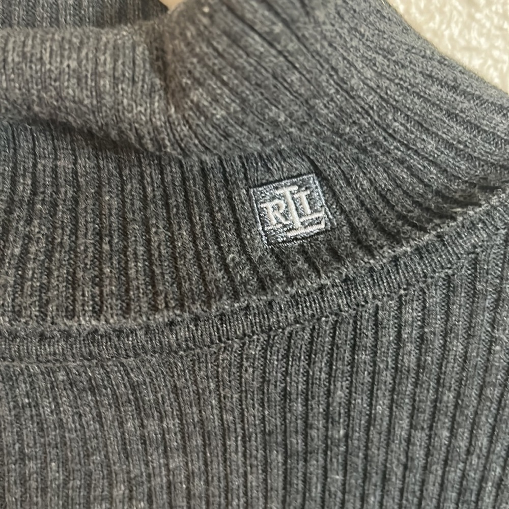 Ralph Lauren turtle neck - Picture 2 of 4